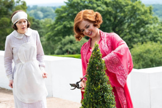 Blithe Spirit (2020)