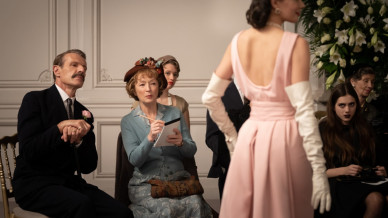 Mrs. Harris Goes to Paris (2022)